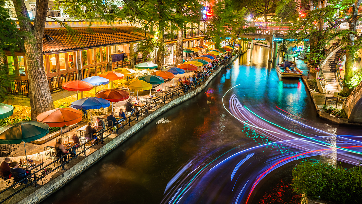 San Antonio Riverwalk Cruise Package | Omni Hotels