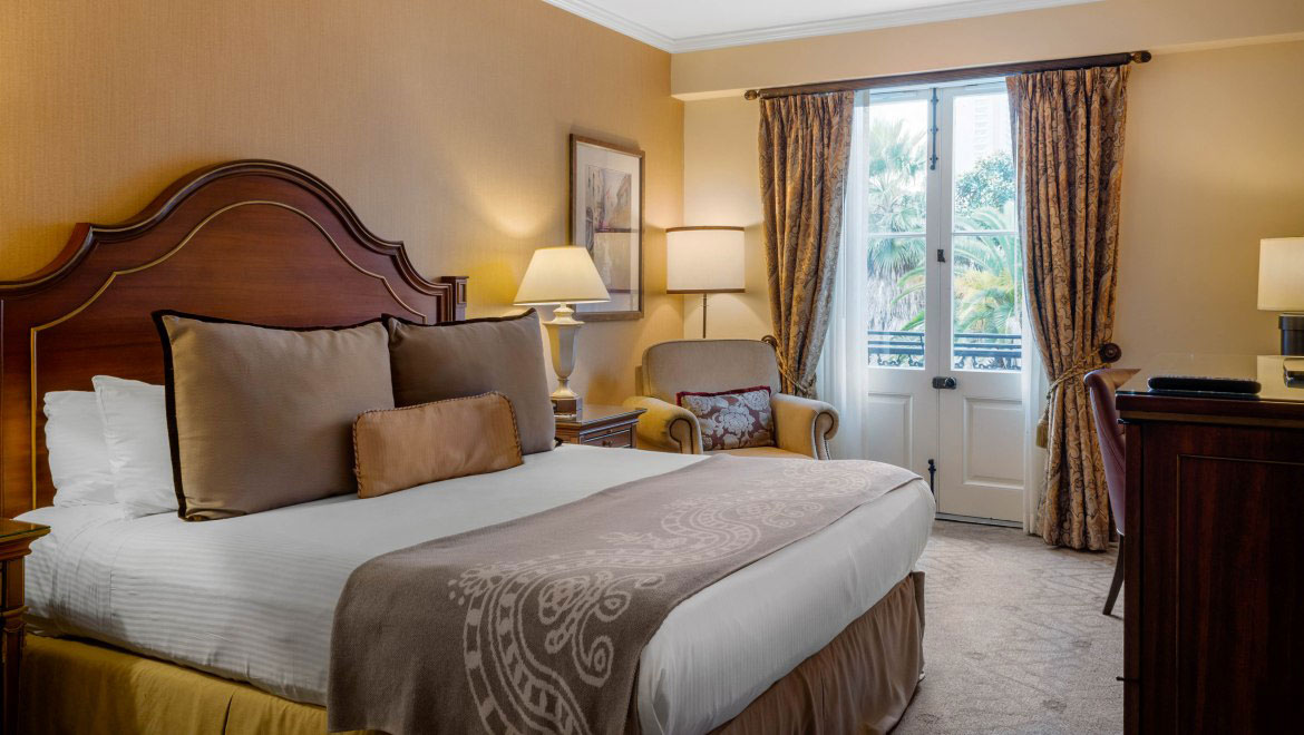 New Orleans Hotel Suites with Jacuzzi | Omni Royal Orleans