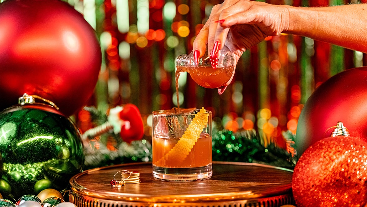 Blitzen's | Christmas pop-up bar in Centennial Park in Atlanta, GA