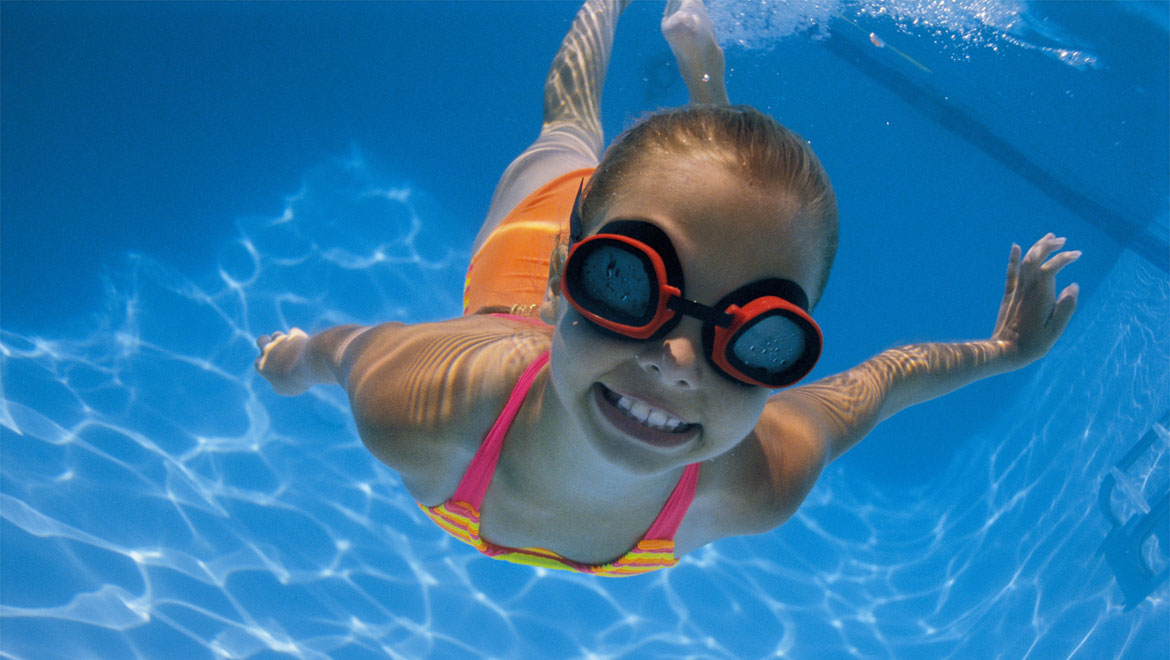 Little girl diving