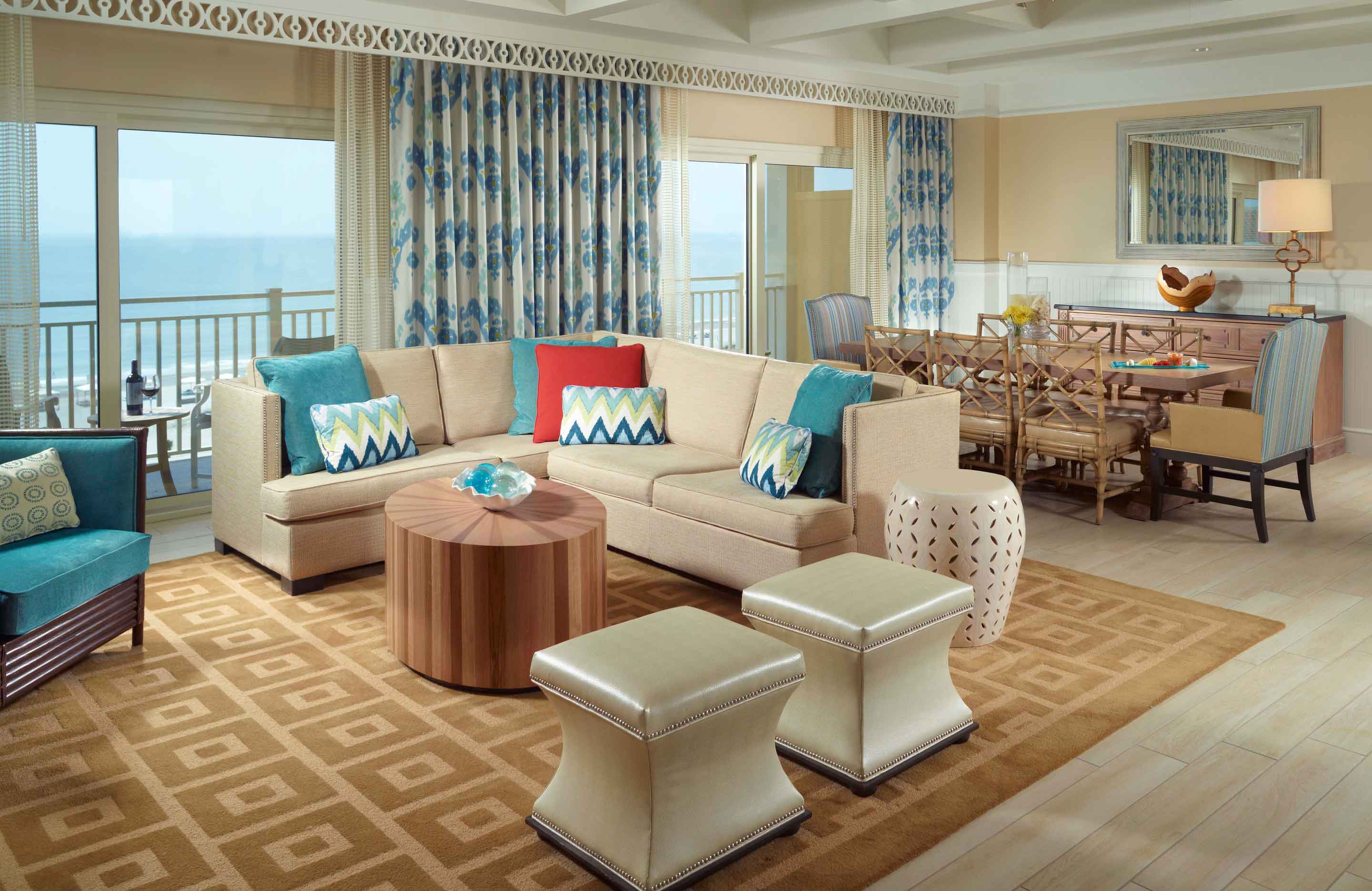 Suite living room