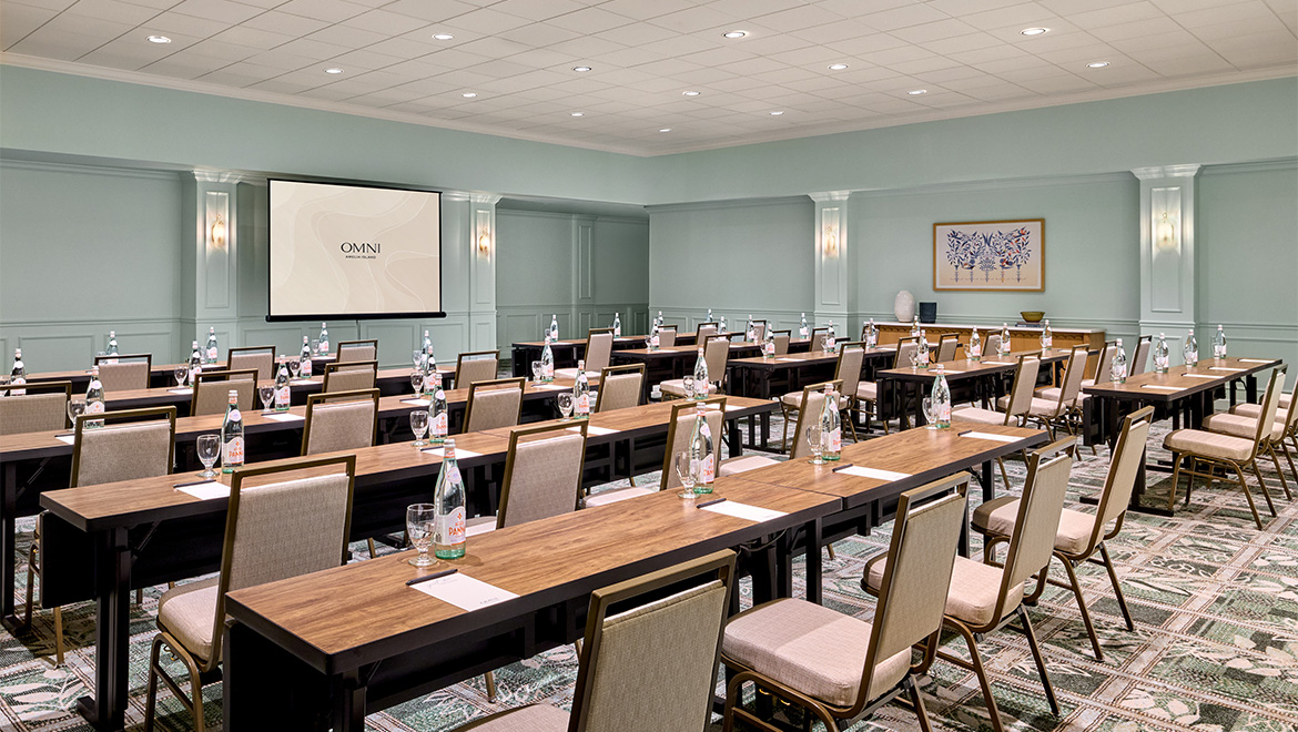 Live Oak Meeting Room Classroom Set Up