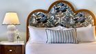 king bed