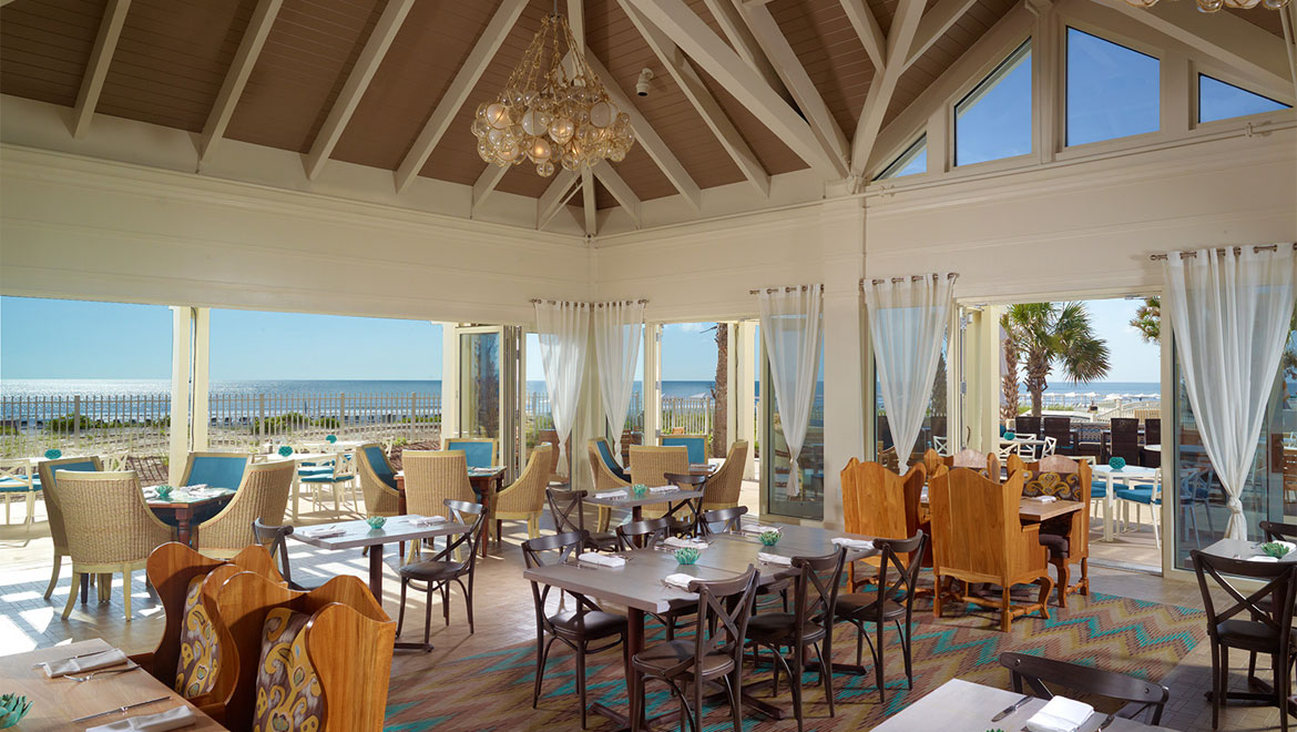 Oceanside dining room