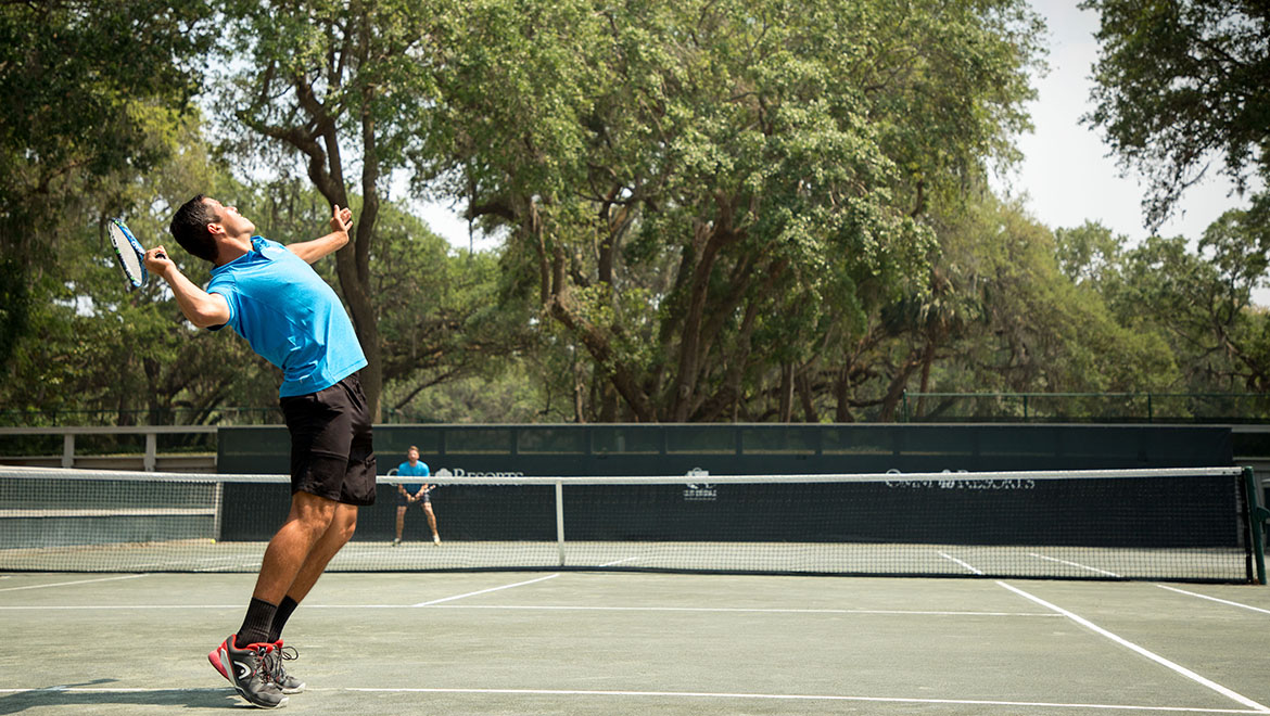 Tennis serve at Omni Amelia Island