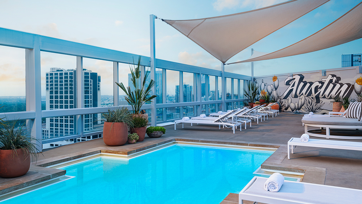 Rooftop Pool - Omni Austin Hotel Downtown