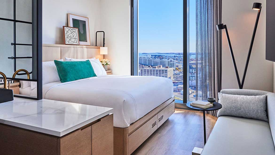 Designed with the modern day guest in mind, the Artist Tower guest rooms offer residential finishes and amenities are thoughtfully incorporated - Omni Boston Hotel at the Seaport