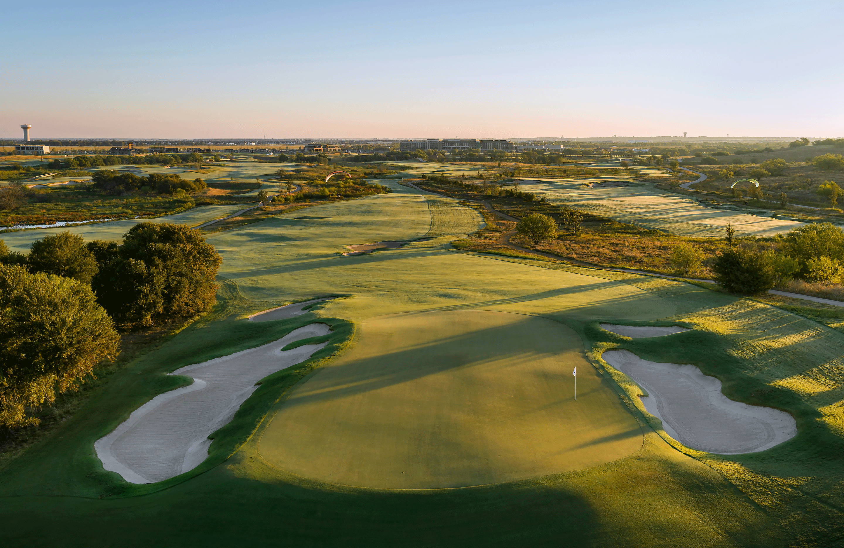 fields ranch east 10th hole