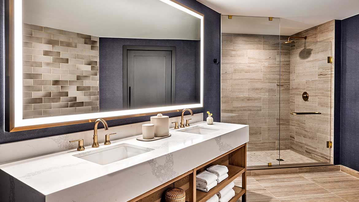 Fairway Suite Bathroom
