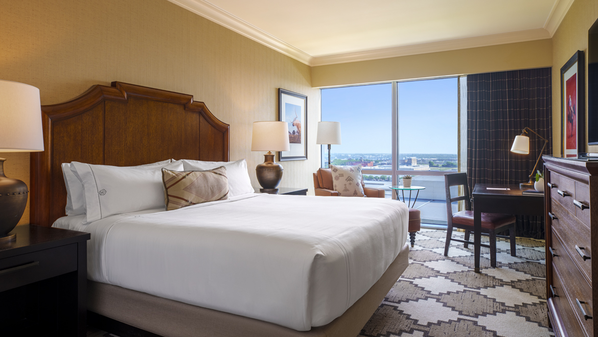Standard King Guest Room - Omni Fort Worth Hotel
