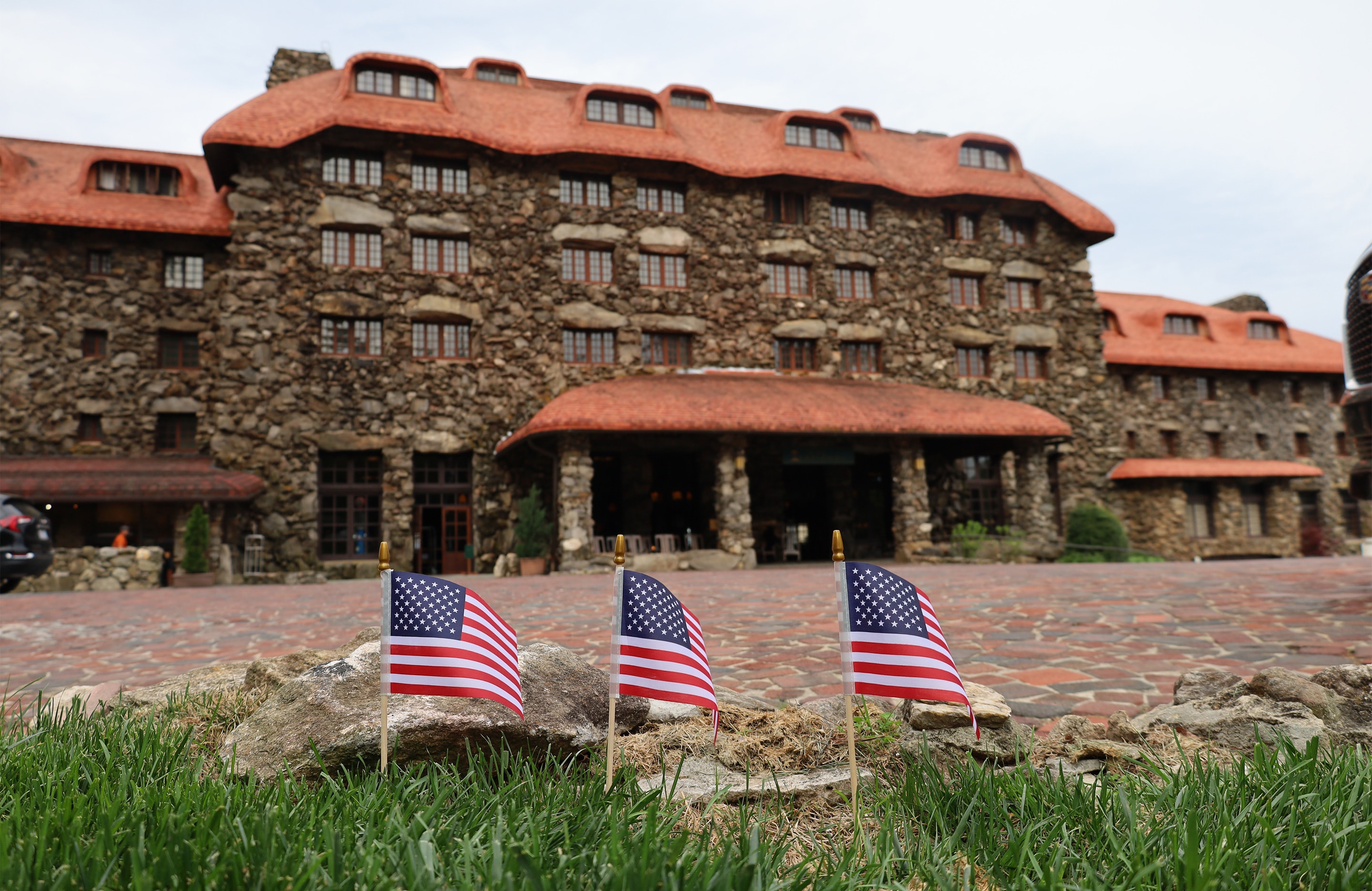 front lawn flag