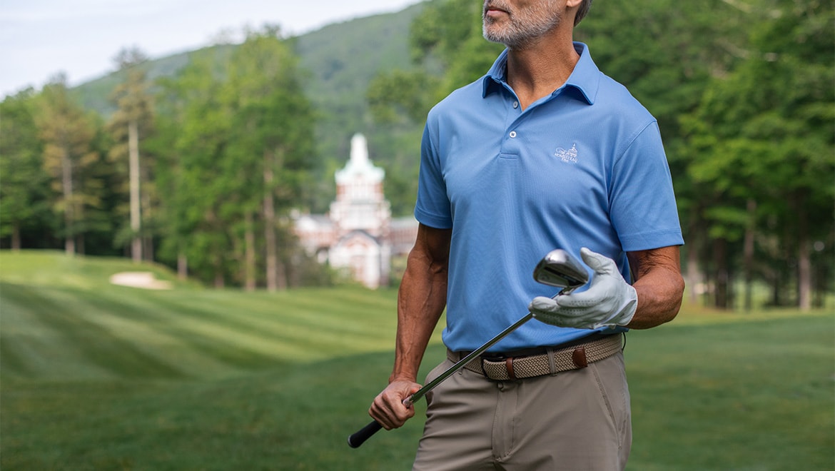 man holding golfclub