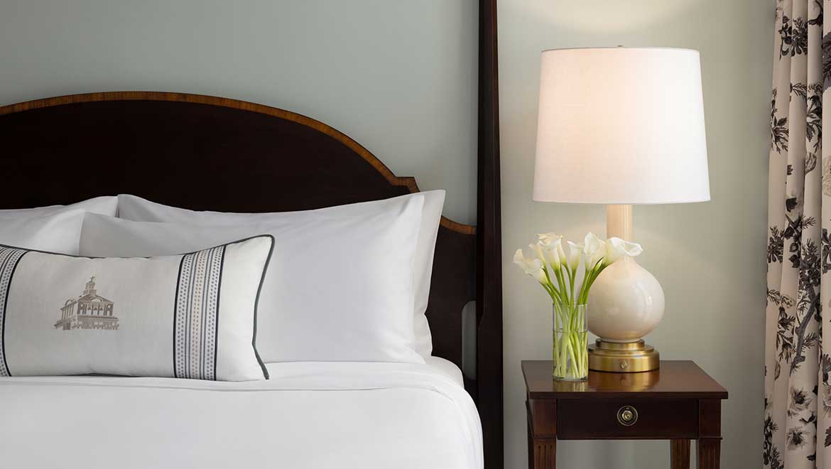 Omni Homestead Resort 2023  king bed 
