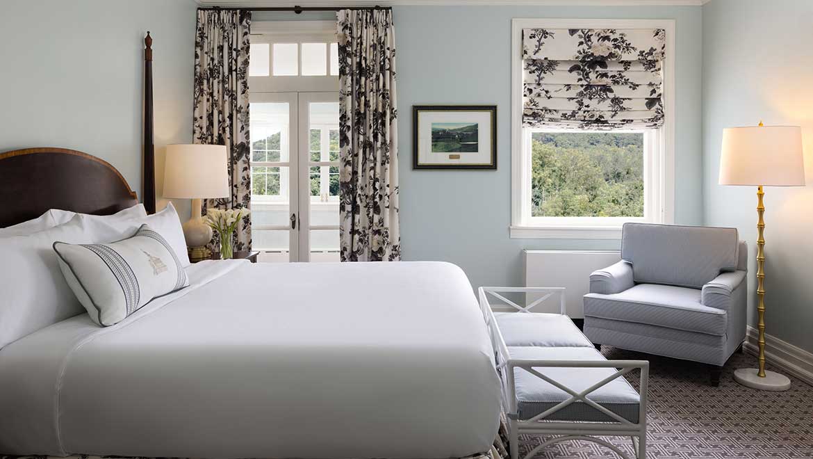 Omni Homestead Resort 2023 king bed 