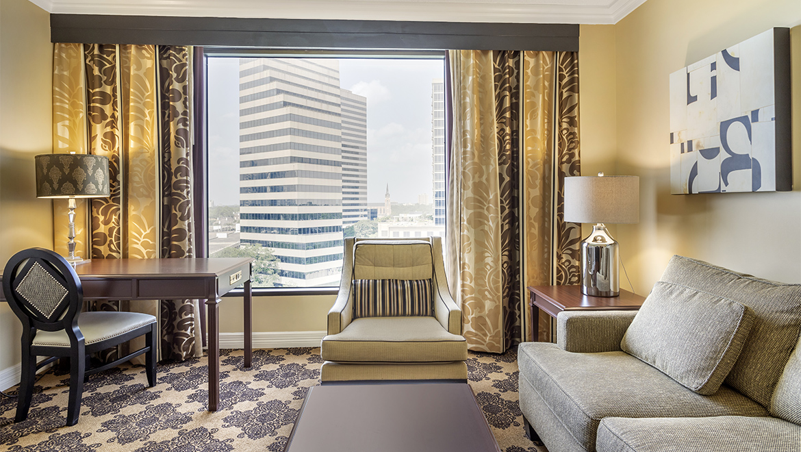 Galleria Suite with King Bed - Omni Houston Hotel