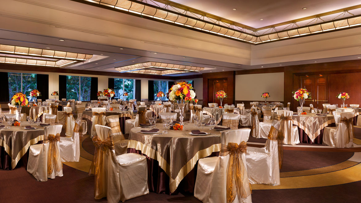 Los Angeles Hotel wedding reception setup 