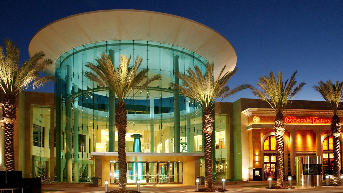 Exterior of the mall at night in Orlando