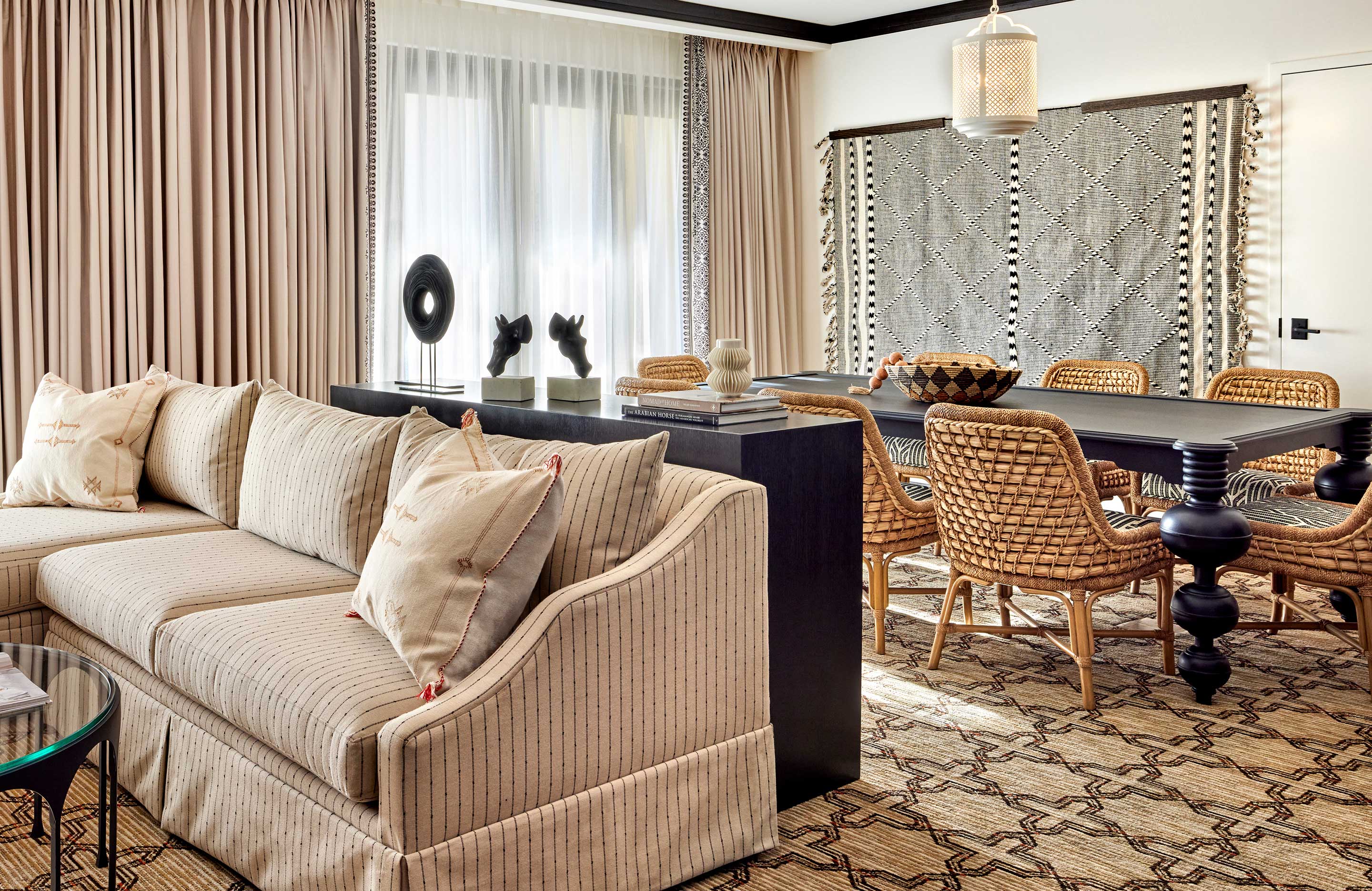 Suite living room