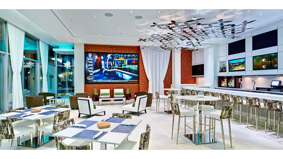 Montelucia restaurant seating 