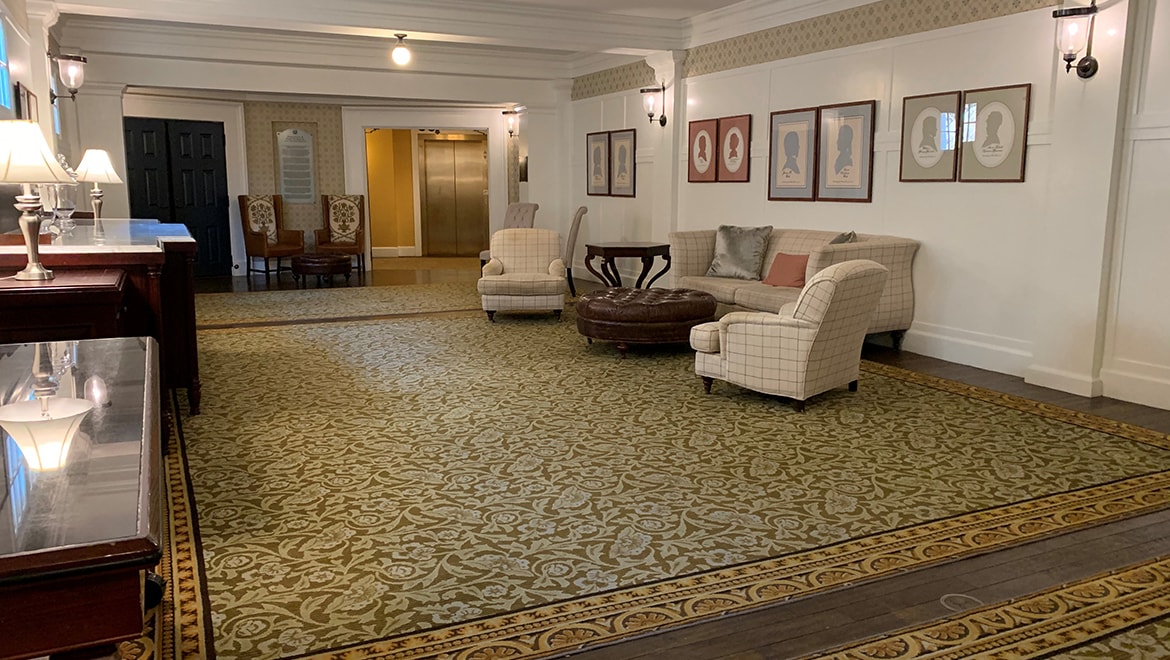 Sitting room.