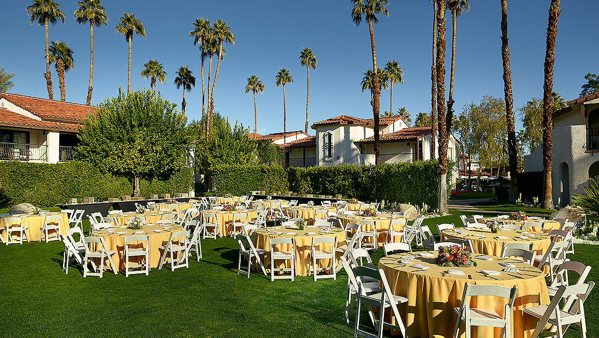 Las Palmas Lawn