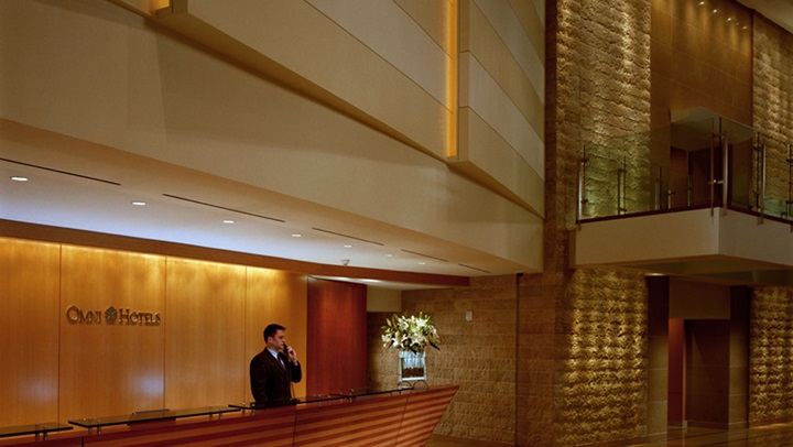 San Diego Hotel front desk in the lobby