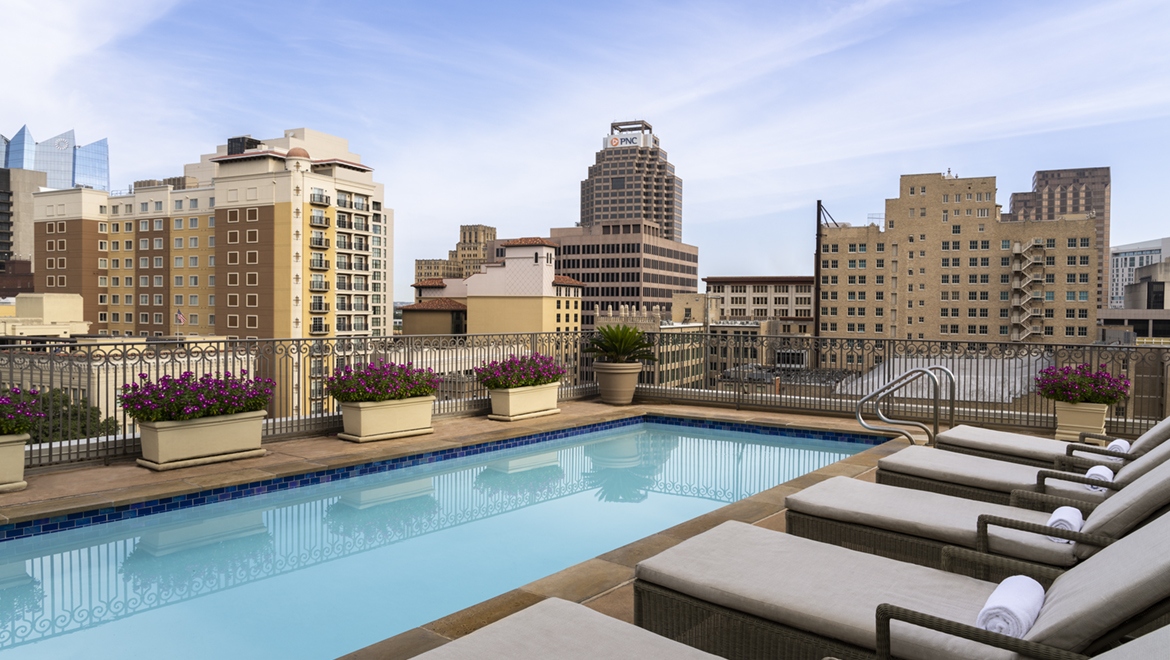 Rooftop Pool - Mokara Hotel & Spa