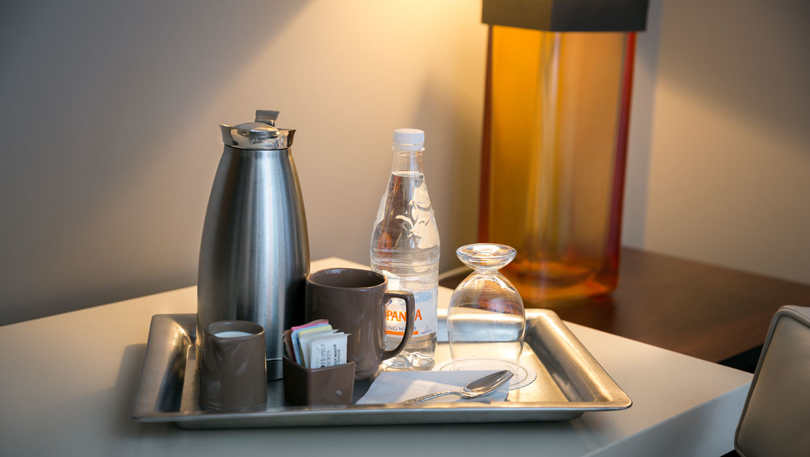 Select Guest morning beverage tray