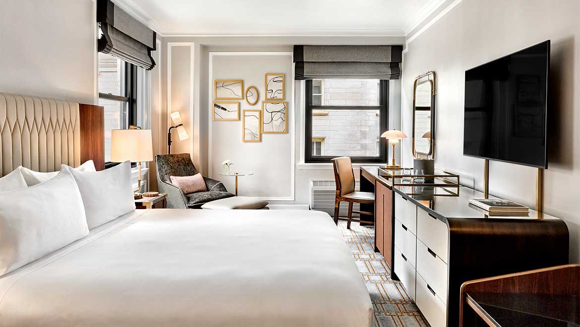 Guest room with king bed