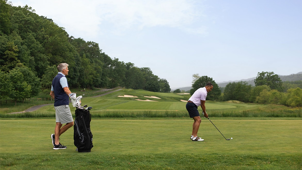 golfs golfing